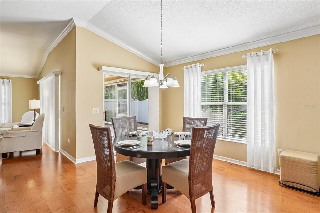 For Sale: $490,000 (3 beds, 2 baths, 1726 Square Feet)