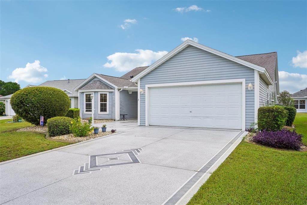 For Sale: $395,000 (3 beds, 2 baths, 2192 Square Feet)