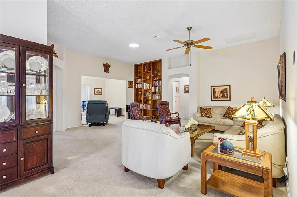 For Sale: $395,000 (3 beds, 2 baths, 2192 Square Feet)