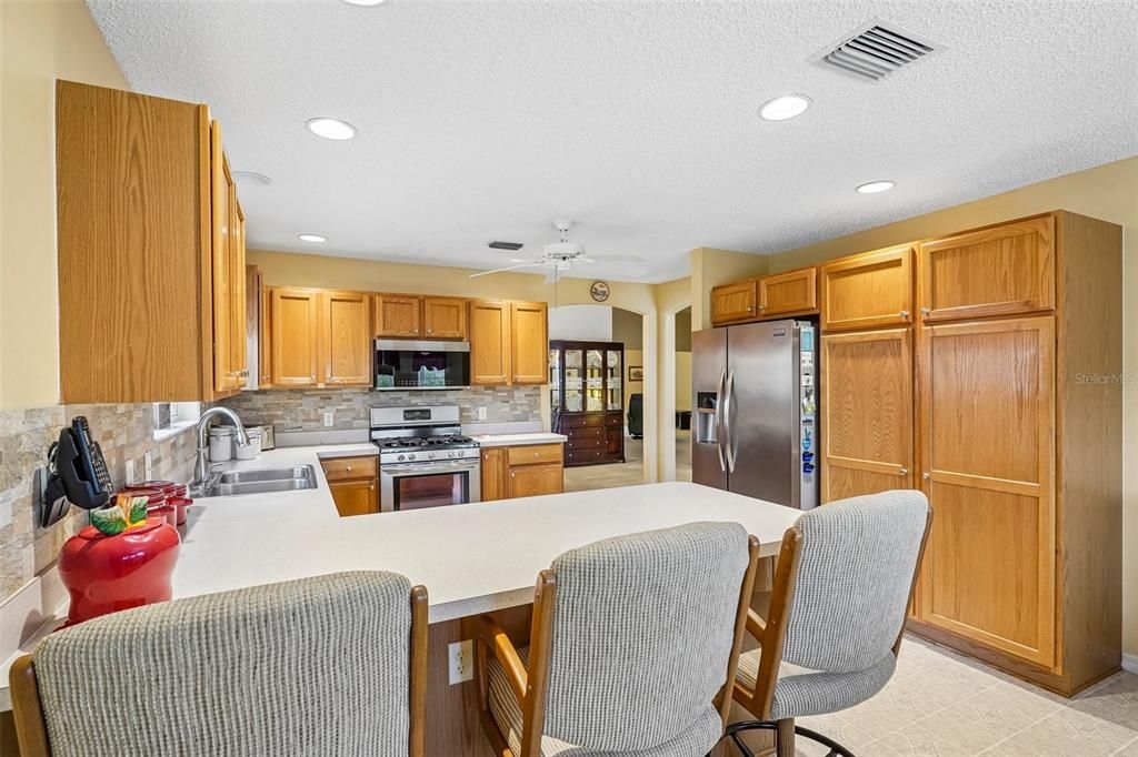 For Sale: $395,000 (3 beds, 2 baths, 2192 Square Feet)