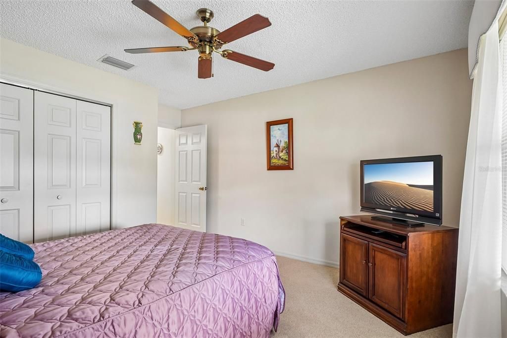 For Sale: $395,000 (3 beds, 2 baths, 2192 Square Feet)