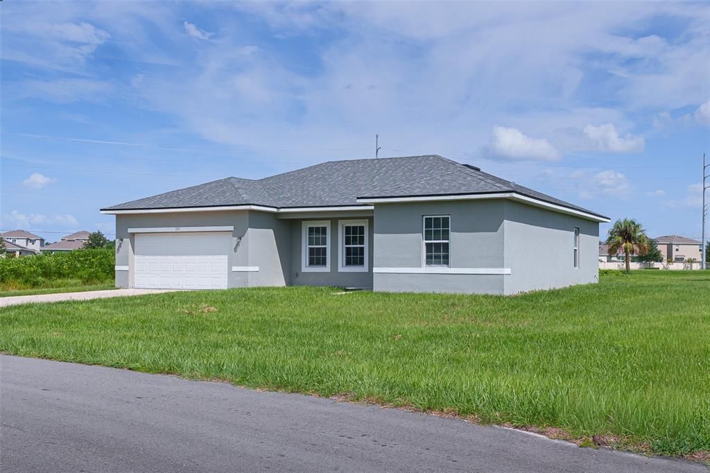 For Sale: $278,000 (4 beds, 2 baths, 1560 Square Feet)