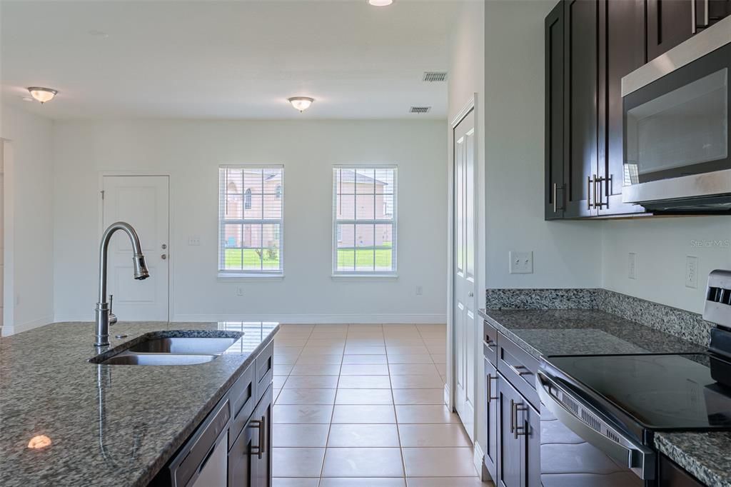 For Sale: $278,000 (4 beds, 2 baths, 1560 Square Feet)
