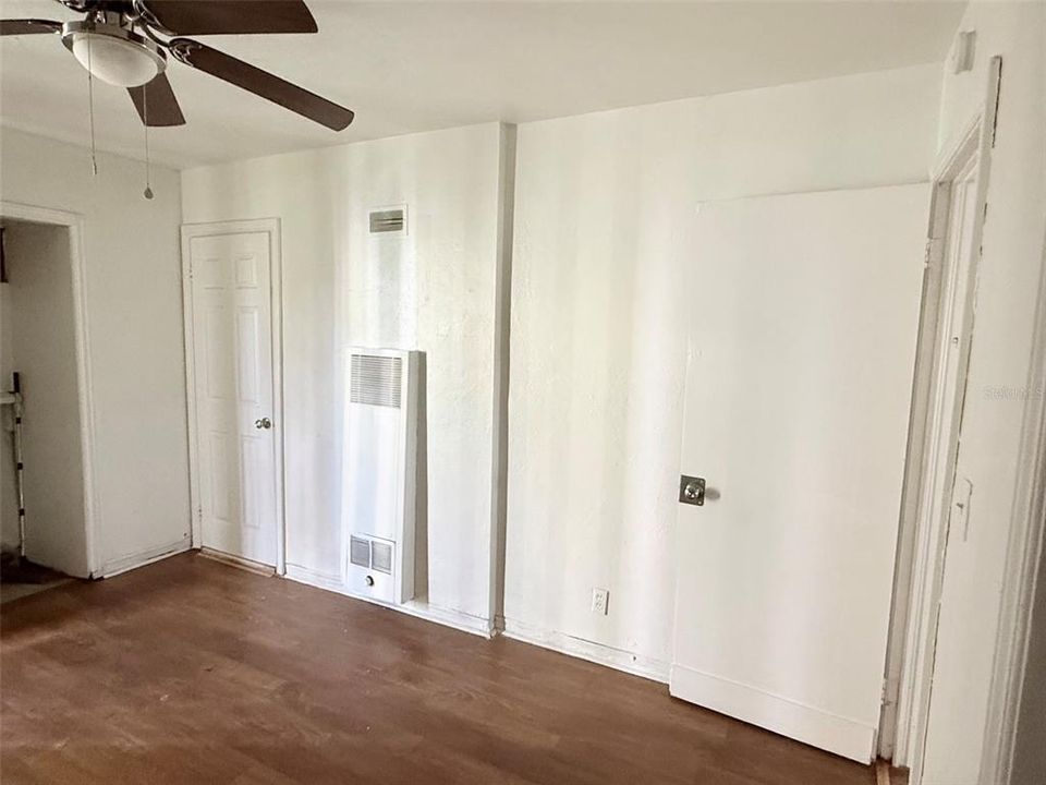 For Rent: $1,295 (2 beds, 2 baths, 900 Square Feet)