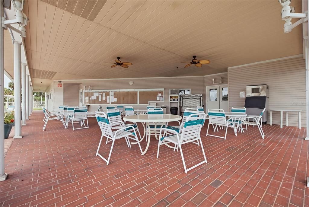 For Sale: $85,000 (1 beds, 1 baths, 620 Square Feet)