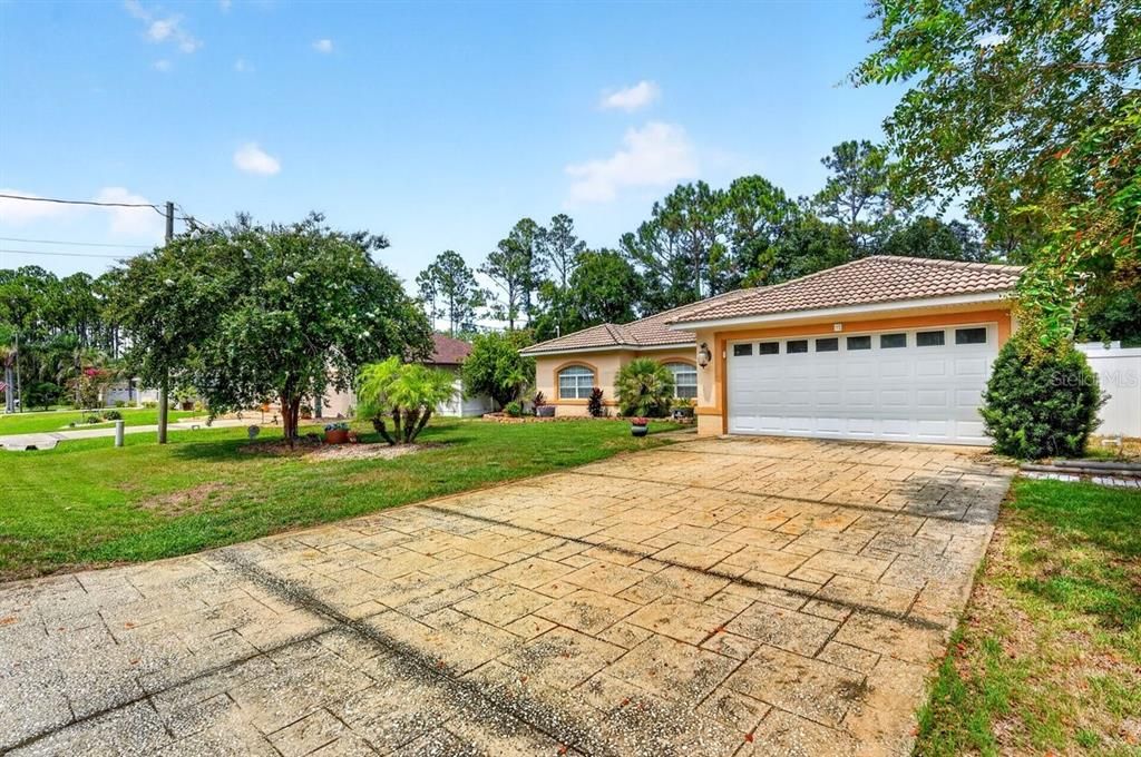 For Sale: $379,000 (3 beds, 2 baths, 1630 Square Feet)
