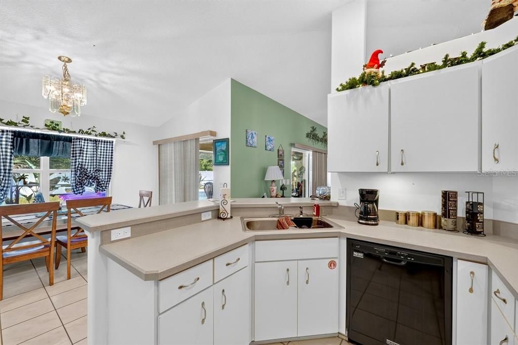 For Sale: $379,000 (3 beds, 2 baths, 1630 Square Feet)