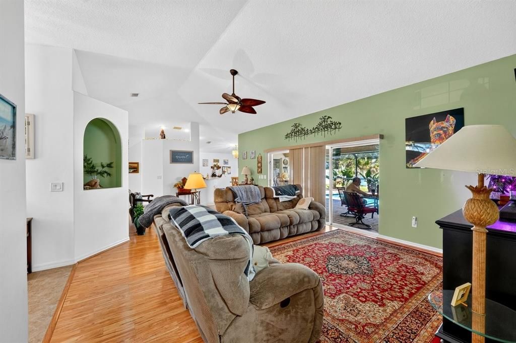 For Sale: $379,000 (3 beds, 2 baths, 1630 Square Feet)