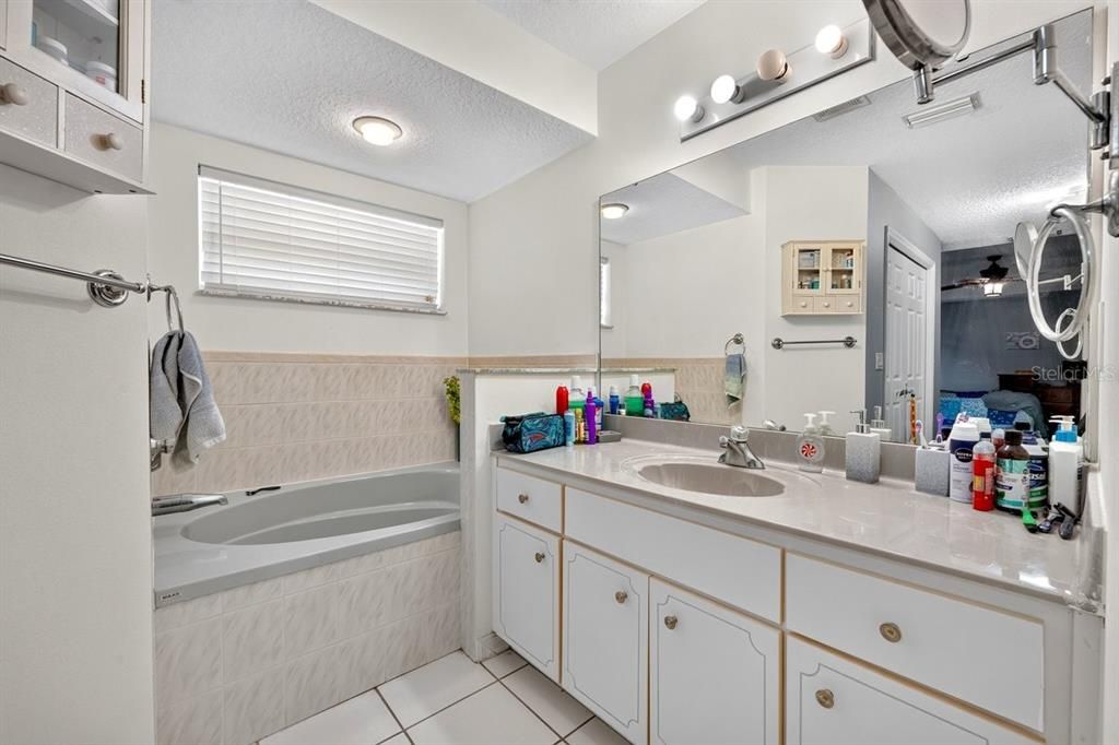 For Sale: $379,000 (3 beds, 2 baths, 1630 Square Feet)