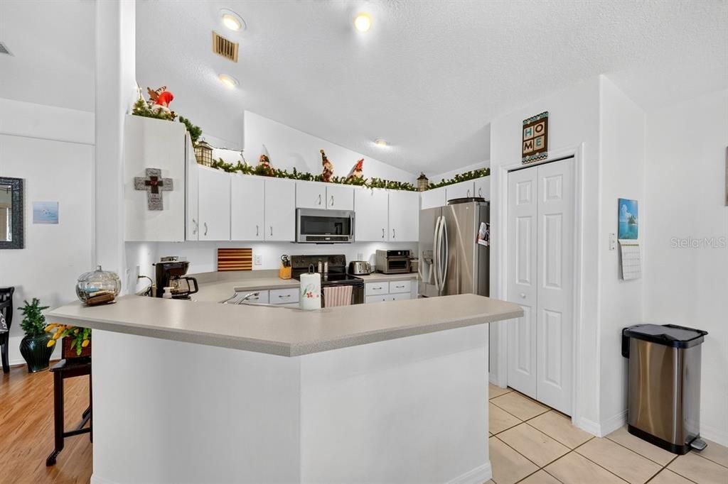 For Sale: $379,000 (3 beds, 2 baths, 1630 Square Feet)