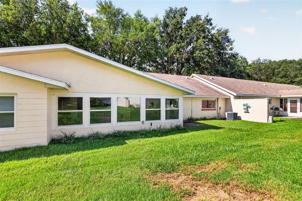 For Sale: $199,999 (2 beds, 2 baths, 1755 Square Feet)