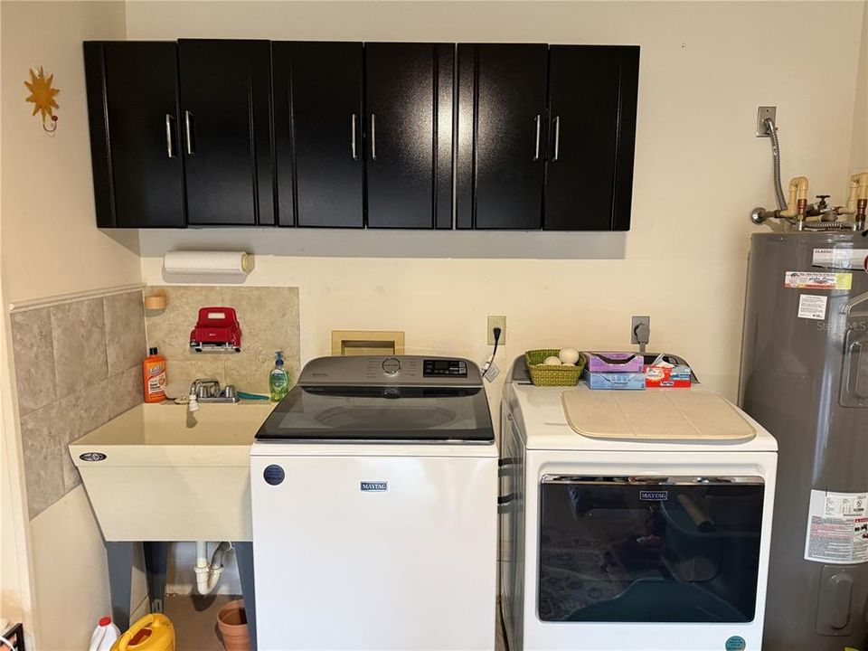 For Sale: $199,999 (2 beds, 2 baths, 1755 Square Feet)