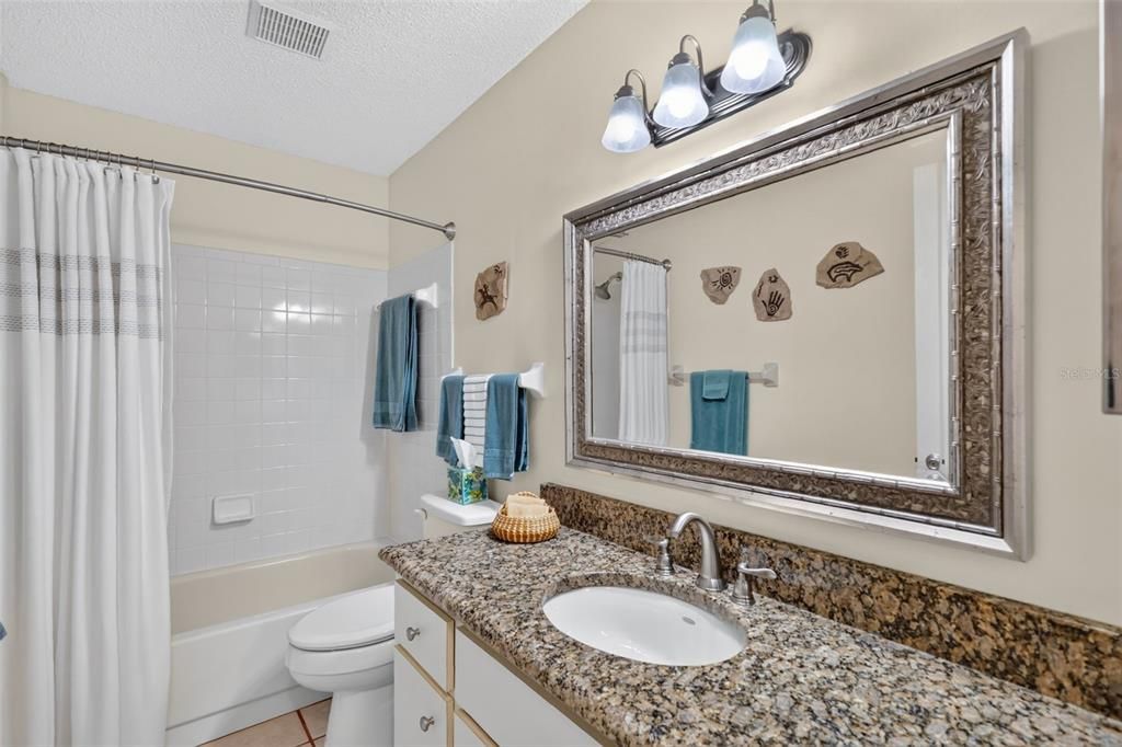 For Sale: $199,999 (2 beds, 2 baths, 1755 Square Feet)