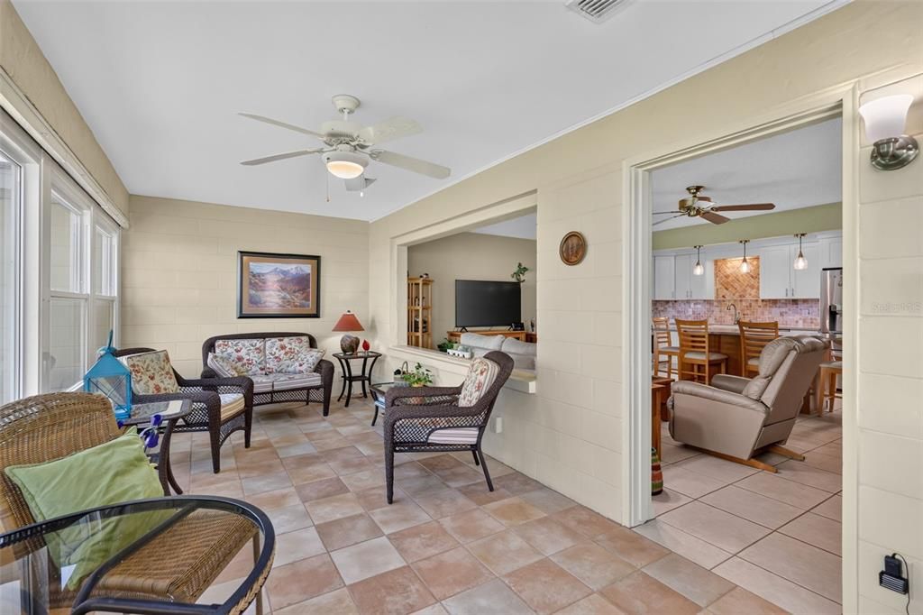 For Sale: $199,999 (2 beds, 2 baths, 1755 Square Feet)
