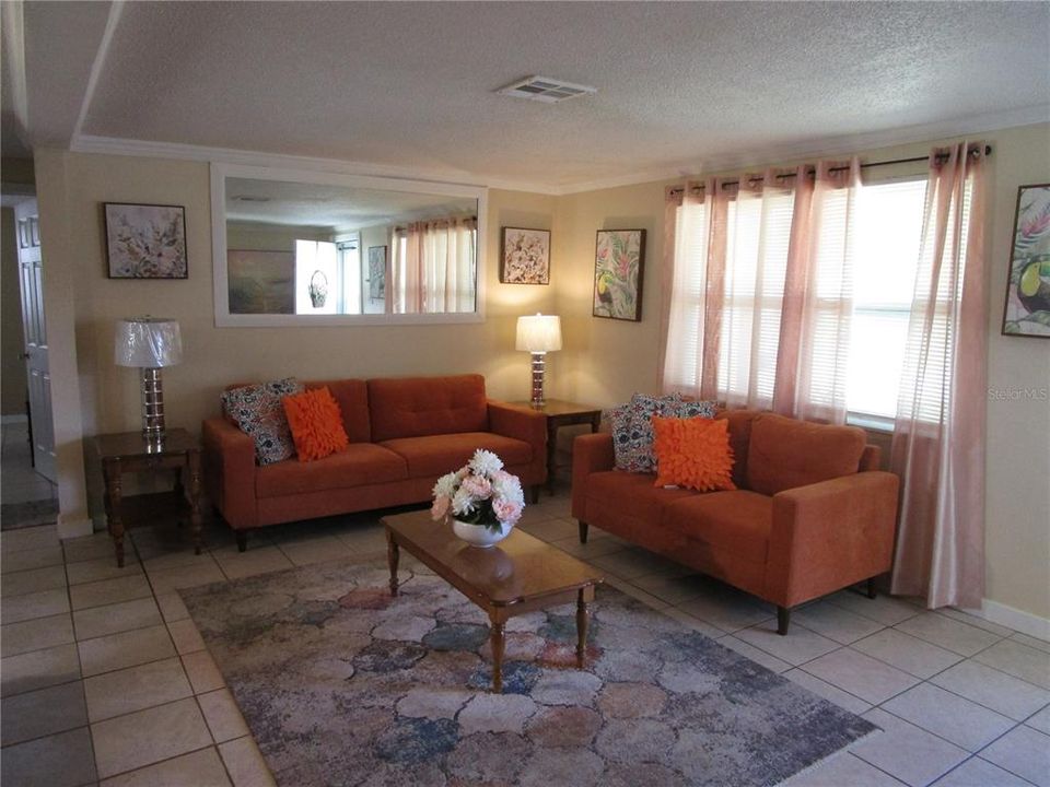 En Venta: $230,000 (2 camas, 1 baños, 1013 Pies cuadrados)