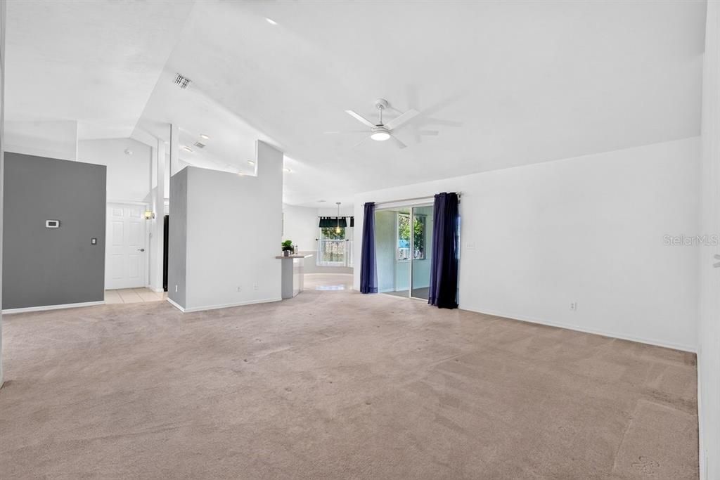 For Sale: $299,900 (3 beds, 2 baths, 1764 Square Feet)
