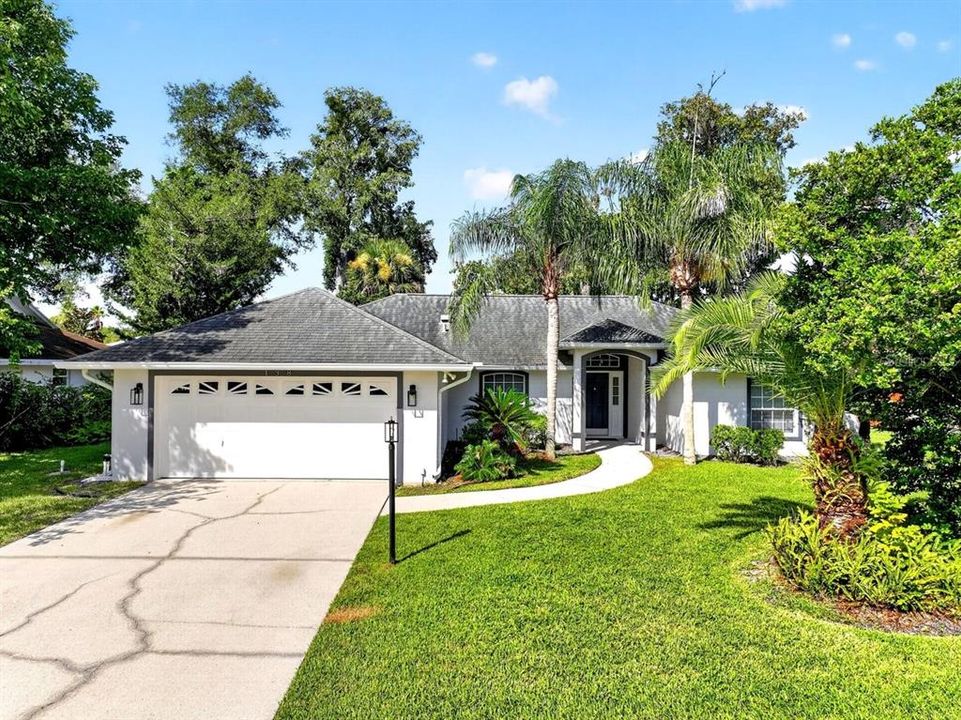 For Sale: $299,900 (3 beds, 2 baths, 1764 Square Feet)