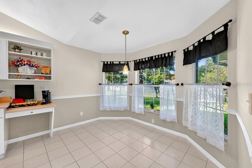 For Sale: $299,900 (3 beds, 2 baths, 1764 Square Feet)