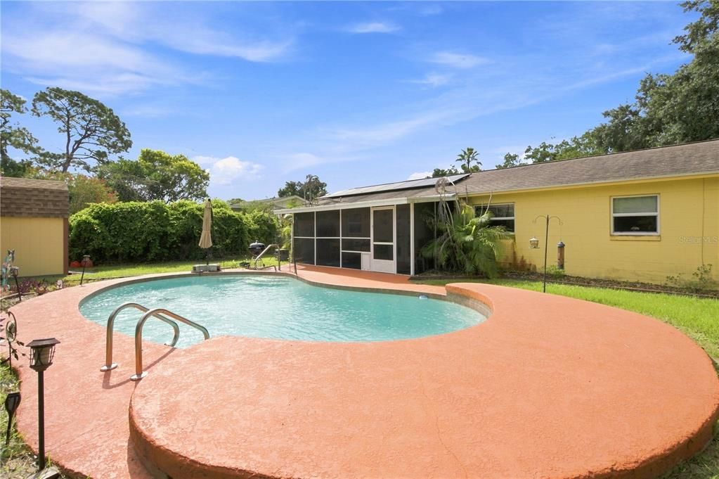 For Sale: $350,000 (3 beds, 2 baths, 1394 Square Feet)