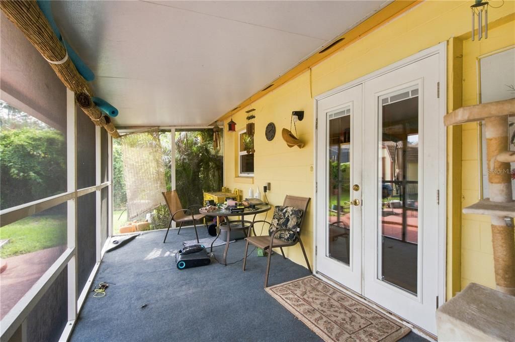 For Sale: $350,000 (3 beds, 2 baths, 1394 Square Feet)