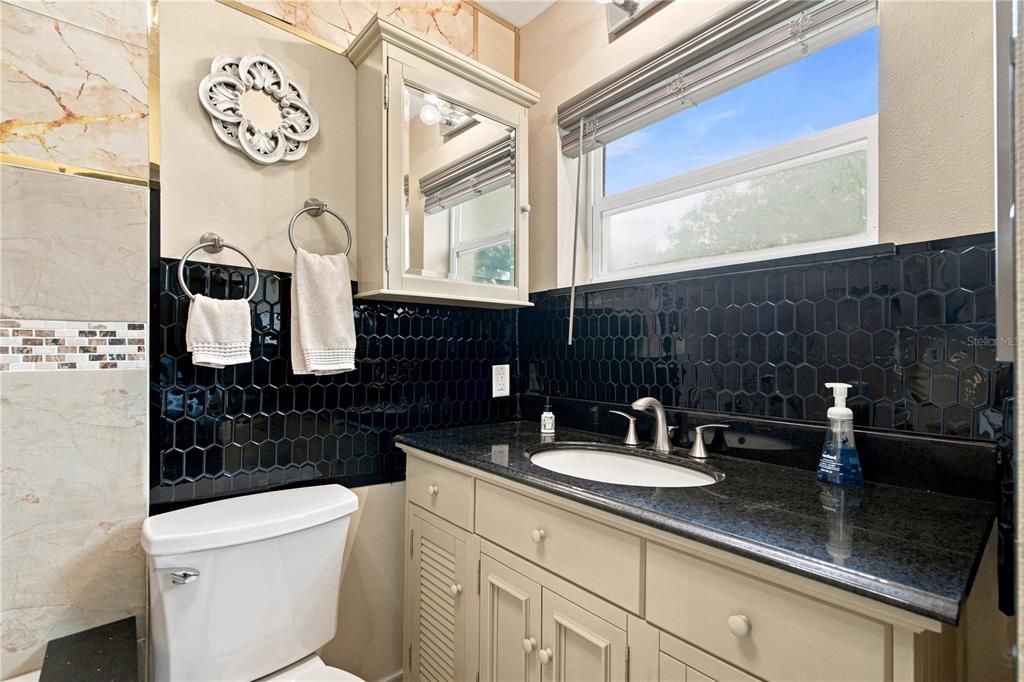 For Sale: $350,000 (3 beds, 2 baths, 1394 Square Feet)