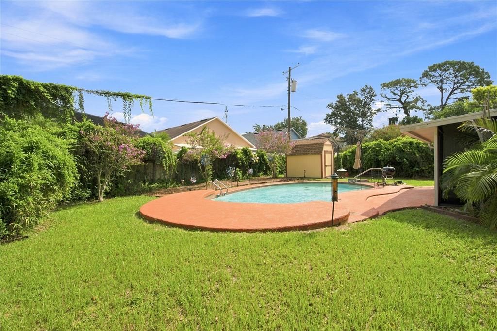 For Sale: $350,000 (3 beds, 2 baths, 1394 Square Feet)
