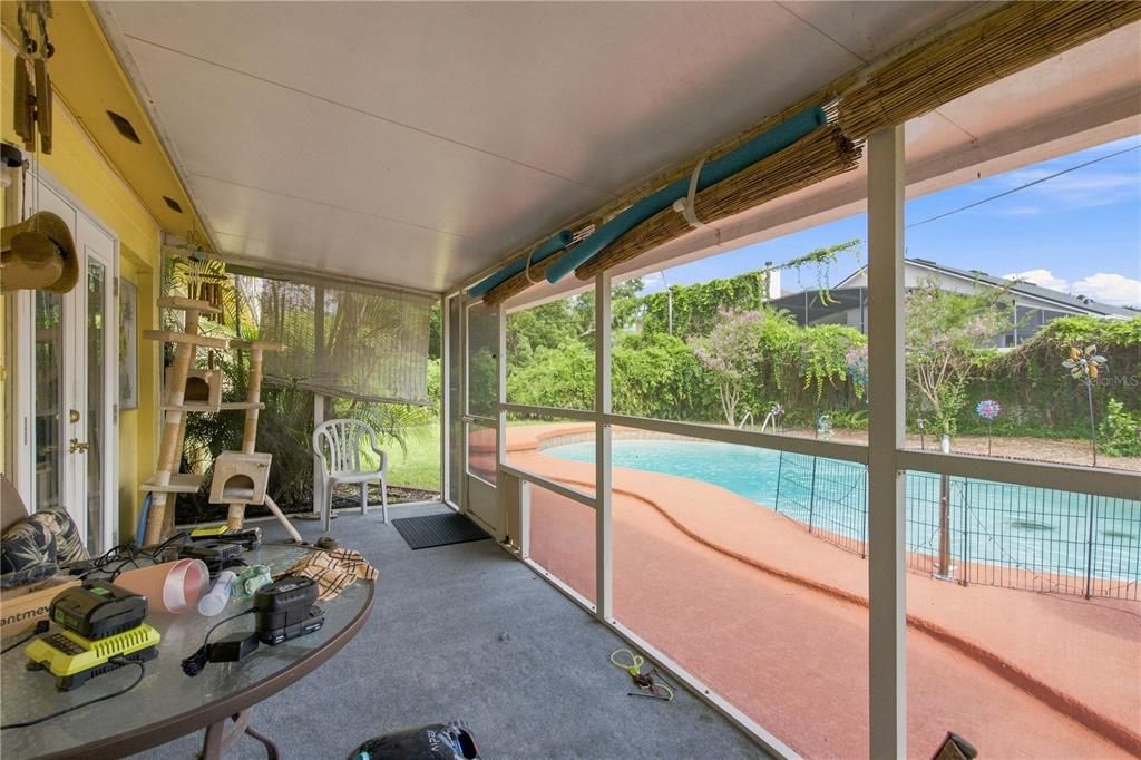 For Sale: $350,000 (3 beds, 2 baths, 1394 Square Feet)