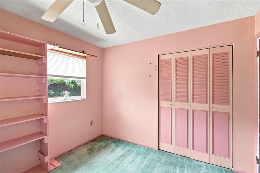 For Sale: $350,000 (3 beds, 2 baths, 1394 Square Feet)