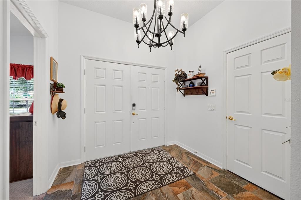 En Venta: $425,000 (4 camas, 3 baños, 1844 Pies cuadrados)