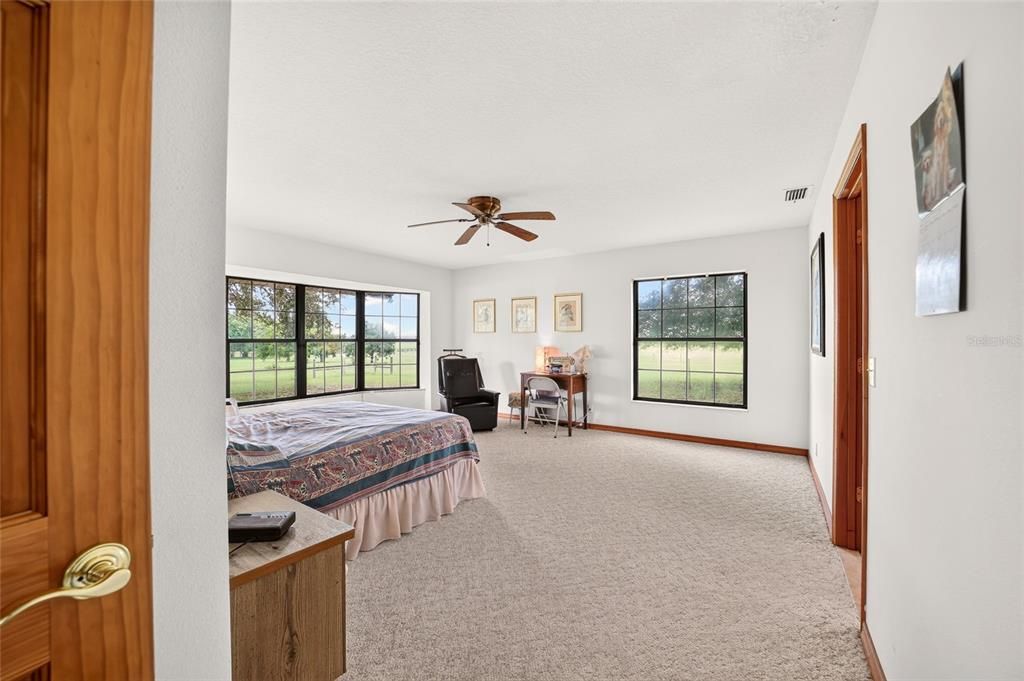 For Sale: $749,900 (3 beds, 3 baths, 3088 Square Feet)
