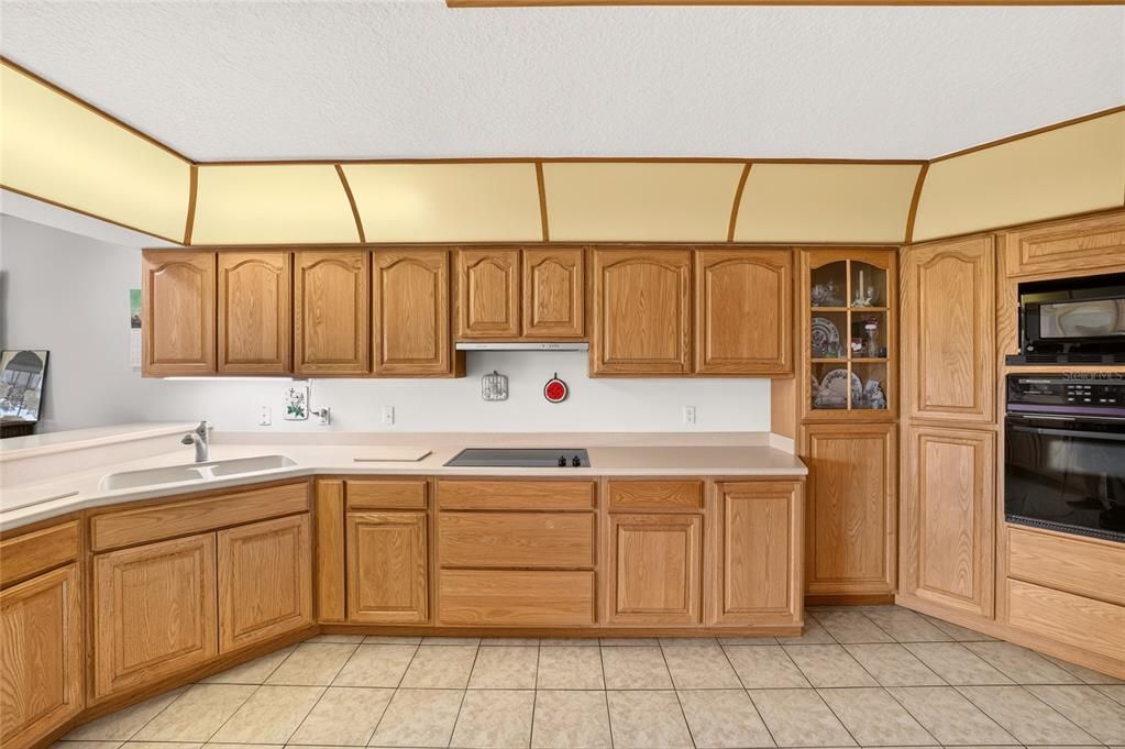For Sale: $749,900 (3 beds, 3 baths, 3088 Square Feet)
