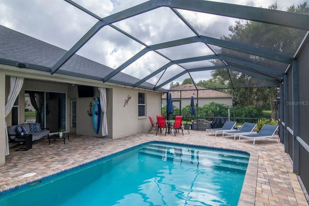 For Sale: $575,000 (4 beds, 3 baths, 2388 Square Feet)