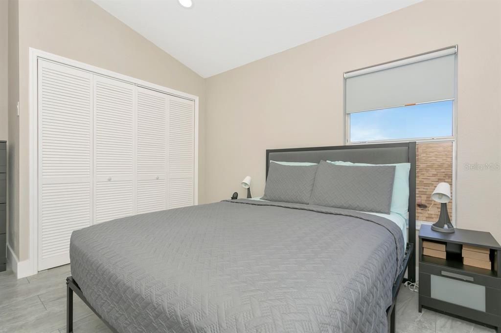 For Sale: $420,000 (5 beds, 3 baths, 2643 Square Feet)
