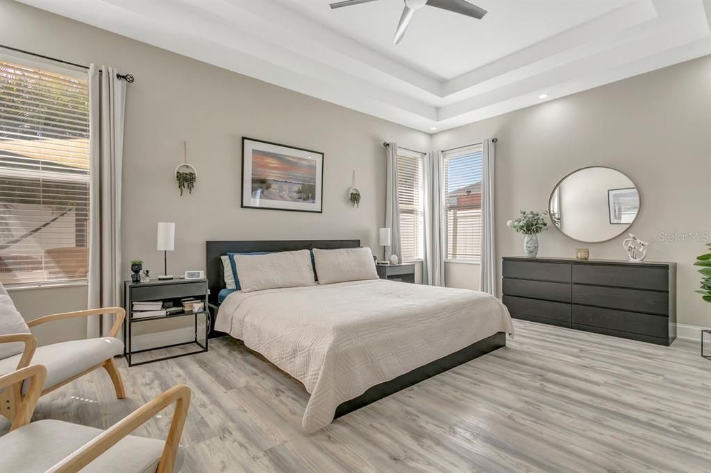 For Sale: $420,000 (5 beds, 3 baths, 2643 Square Feet)