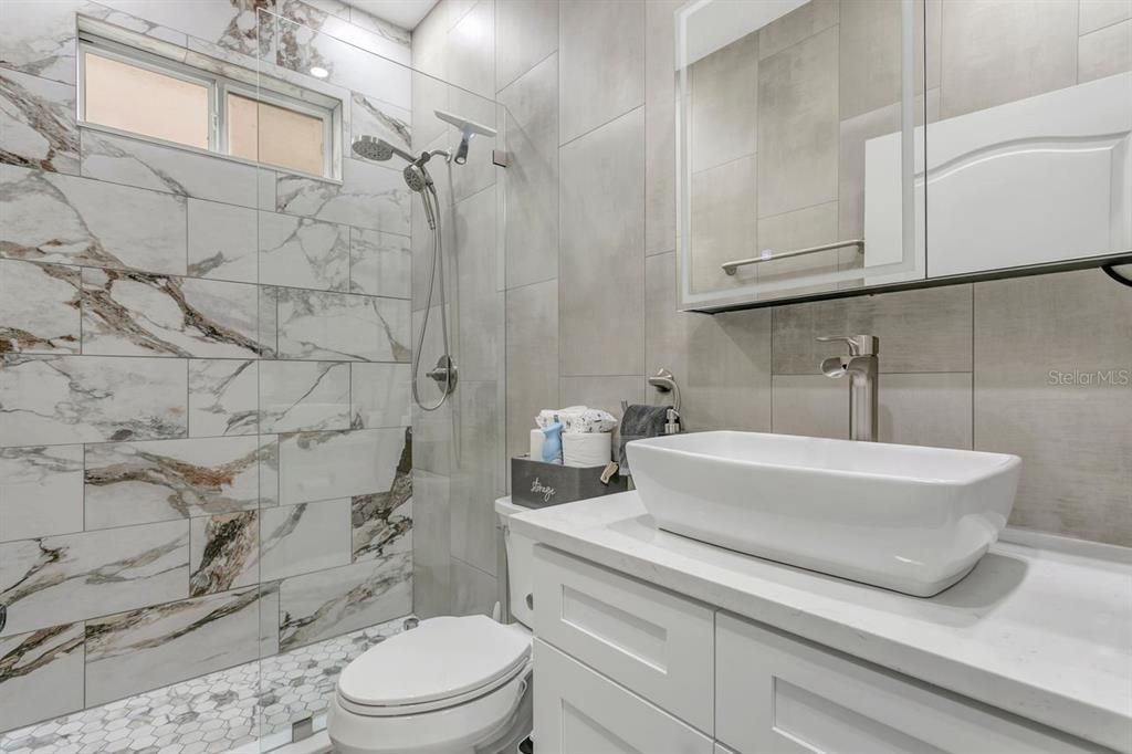 For Sale: $420,000 (5 beds, 3 baths, 2643 Square Feet)