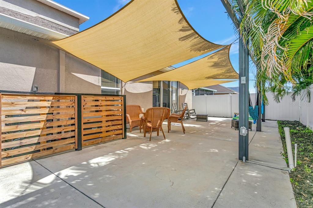 For Sale: $420,000 (5 beds, 3 baths, 2643 Square Feet)