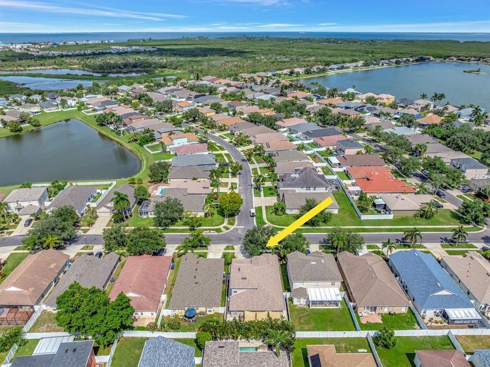 For Sale: $420,000 (5 beds, 3 baths, 2643 Square Feet)