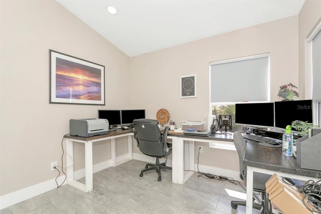 For Sale: $420,000 (5 beds, 3 baths, 2643 Square Feet)