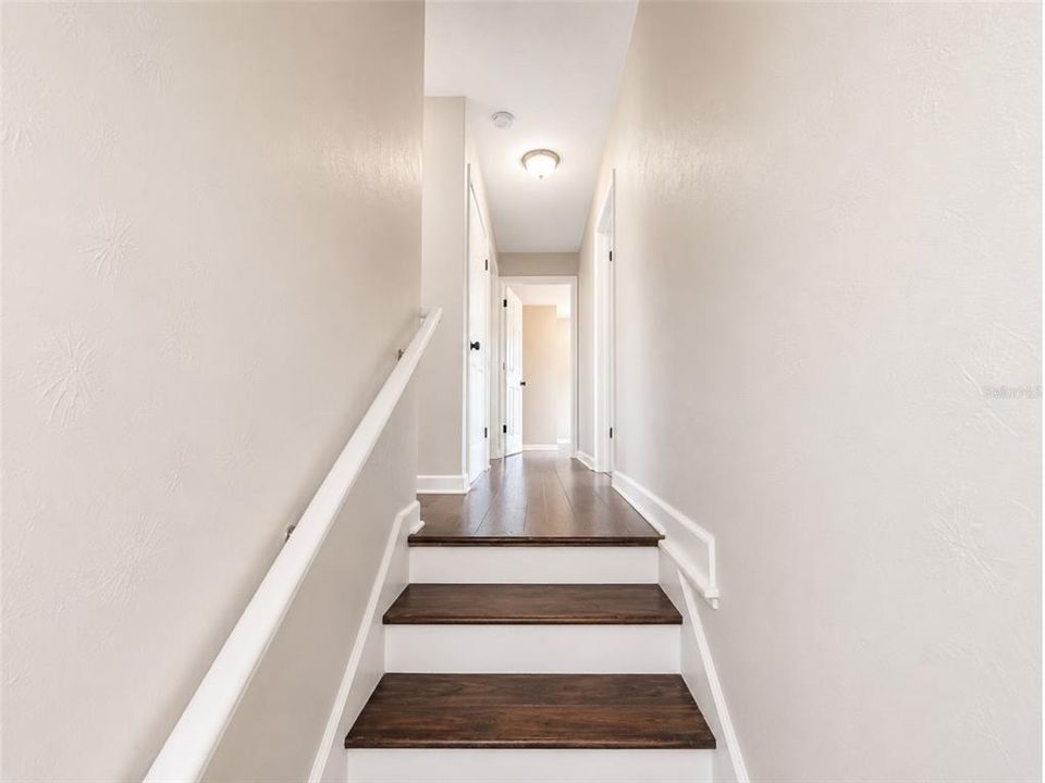 На продажу: $279,999 (4 спален, 2 ванн, 2142 Квадратных фут)