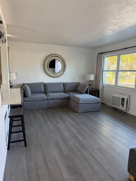 En Venta: $330,000 (2 camas, 2 baños, 868 Pies cuadrados)