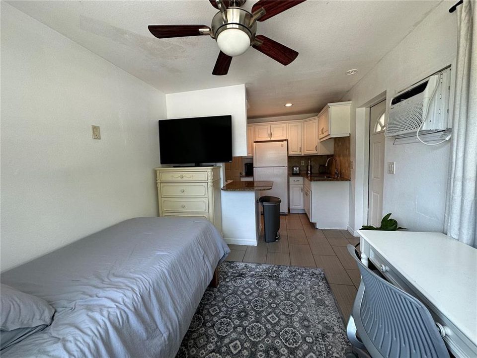 En Venta: $330,000 (2 camas, 2 baños, 868 Pies cuadrados)
