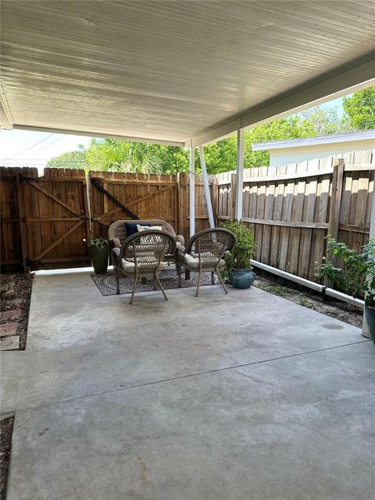 En Venta: $330,000 (2 camas, 2 baños, 868 Pies cuadrados)