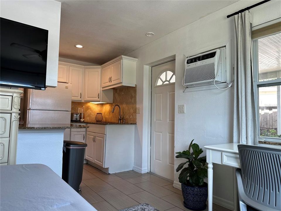 En Venta: $330,000 (2 camas, 2 baños, 868 Pies cuadrados)