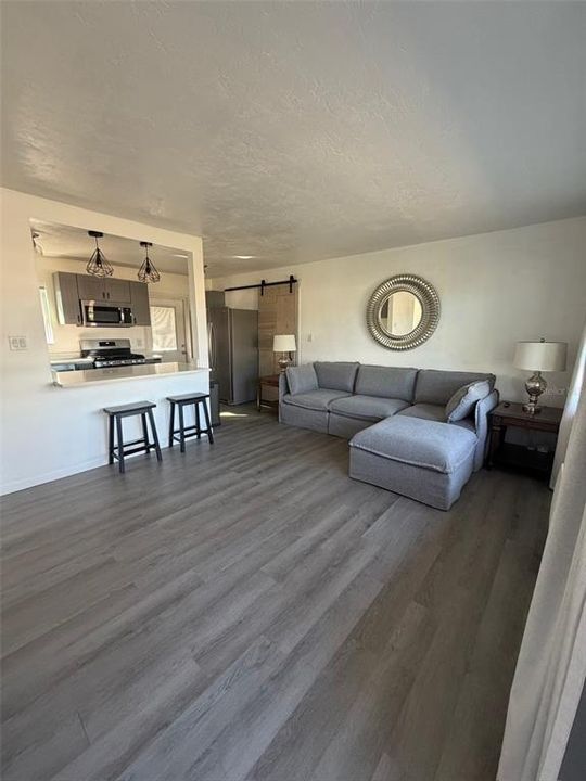En Venta: $330,000 (2 camas, 2 baños, 868 Pies cuadrados)
