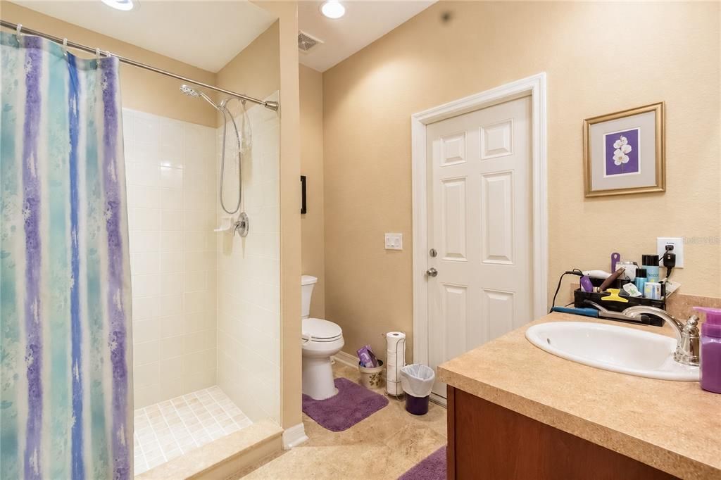 For Sale: $439,900 (5 beds, 3 baths, 2536 Square Feet)