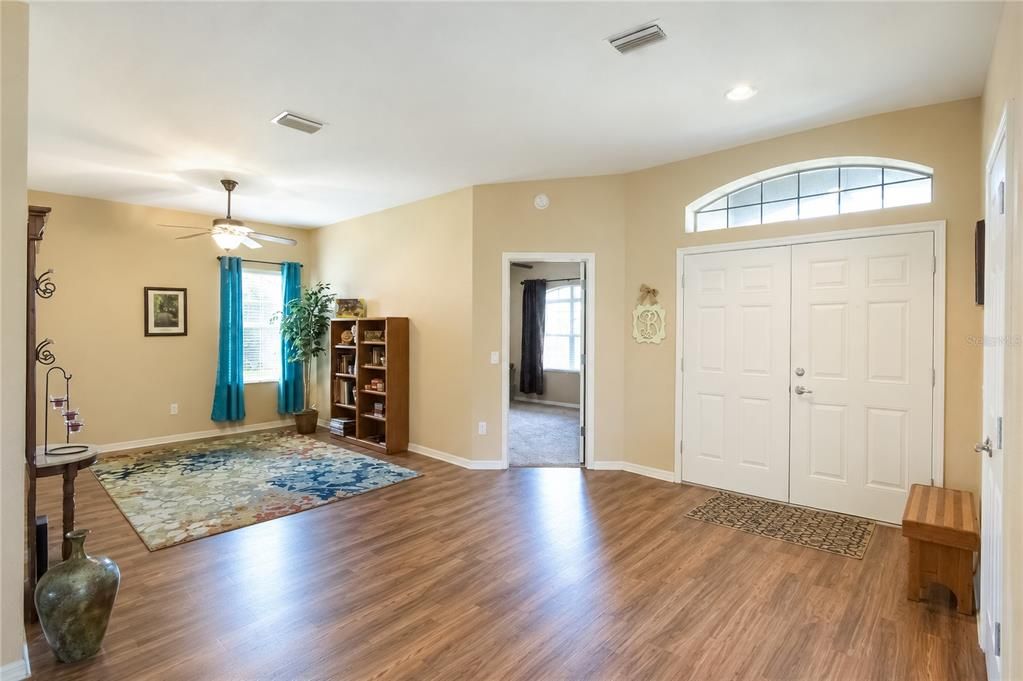 For Sale: $439,900 (5 beds, 3 baths, 2536 Square Feet)