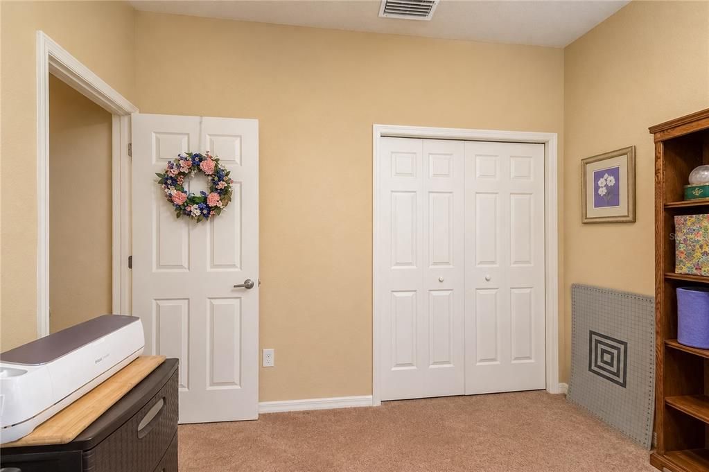 For Sale: $439,900 (5 beds, 3 baths, 2536 Square Feet)
