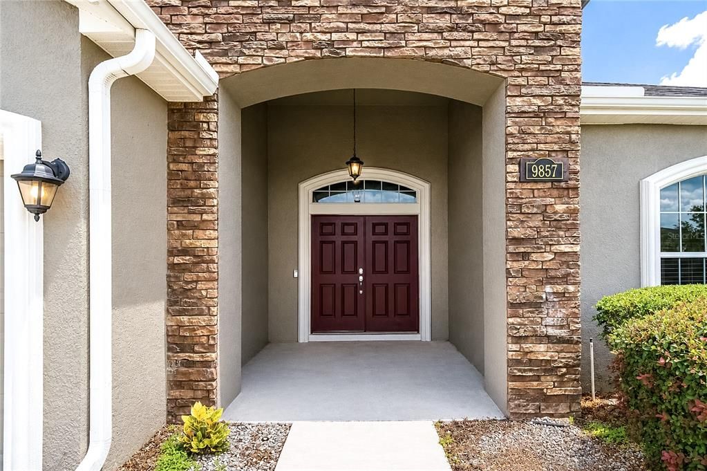 For Sale: $439,900 (5 beds, 3 baths, 2536 Square Feet)