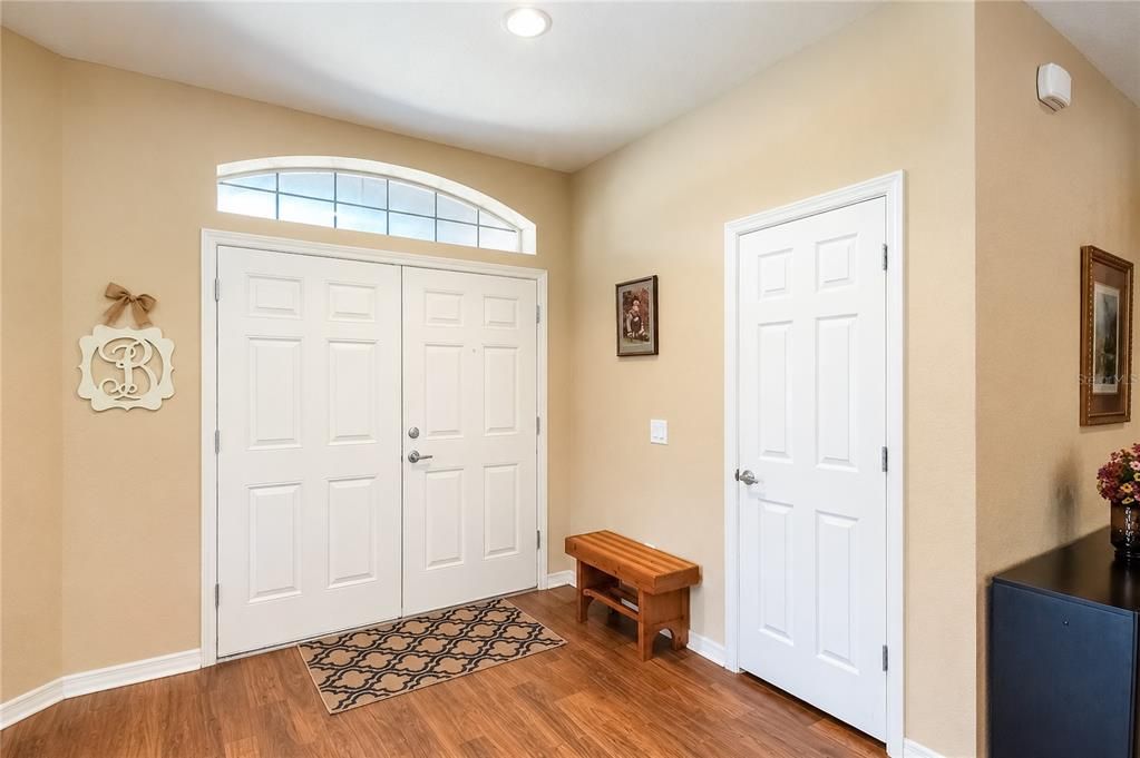 For Sale: $439,900 (5 beds, 3 baths, 2536 Square Feet)
