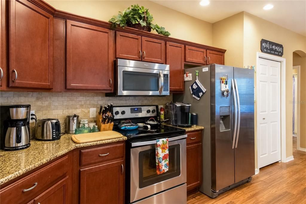For Sale: $439,900 (5 beds, 3 baths, 2536 Square Feet)